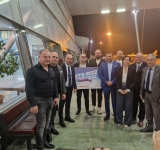 Кметът Костадин Димитров посрещна първия полет от Братислава